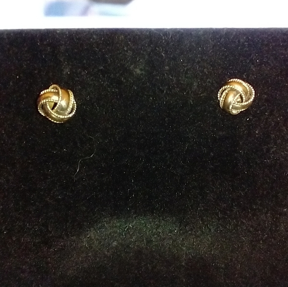 Round silver earrings - Picture 4 of 8